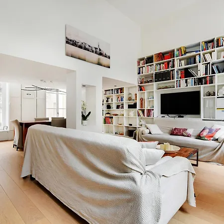 Beaubourg - Marais Apartment